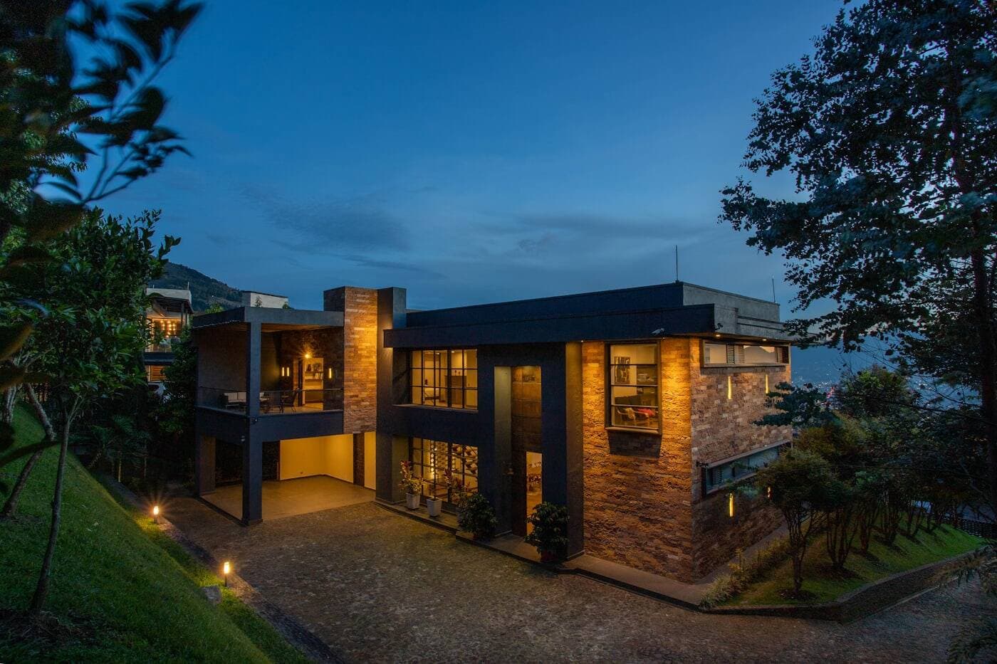 Bright 4-bedroom house in Uluwatu — view 5