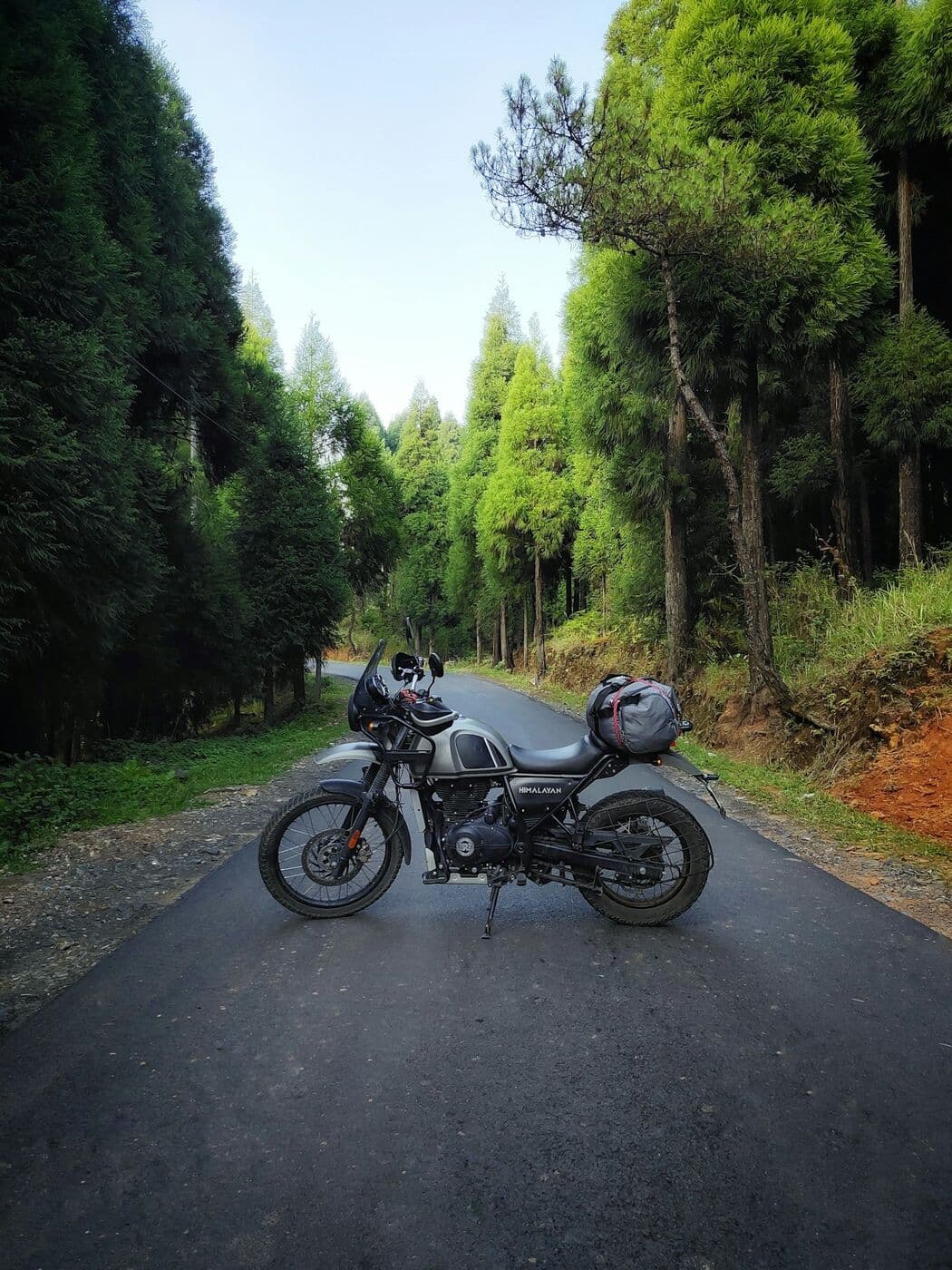 Royal Enfield Himalayan 411 2024 — view 2